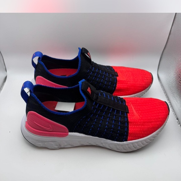 Nike React Phantom Run Flyknit 2 Womens size 9 Bright Crimson Running Shoes. - Picture 4 of 7